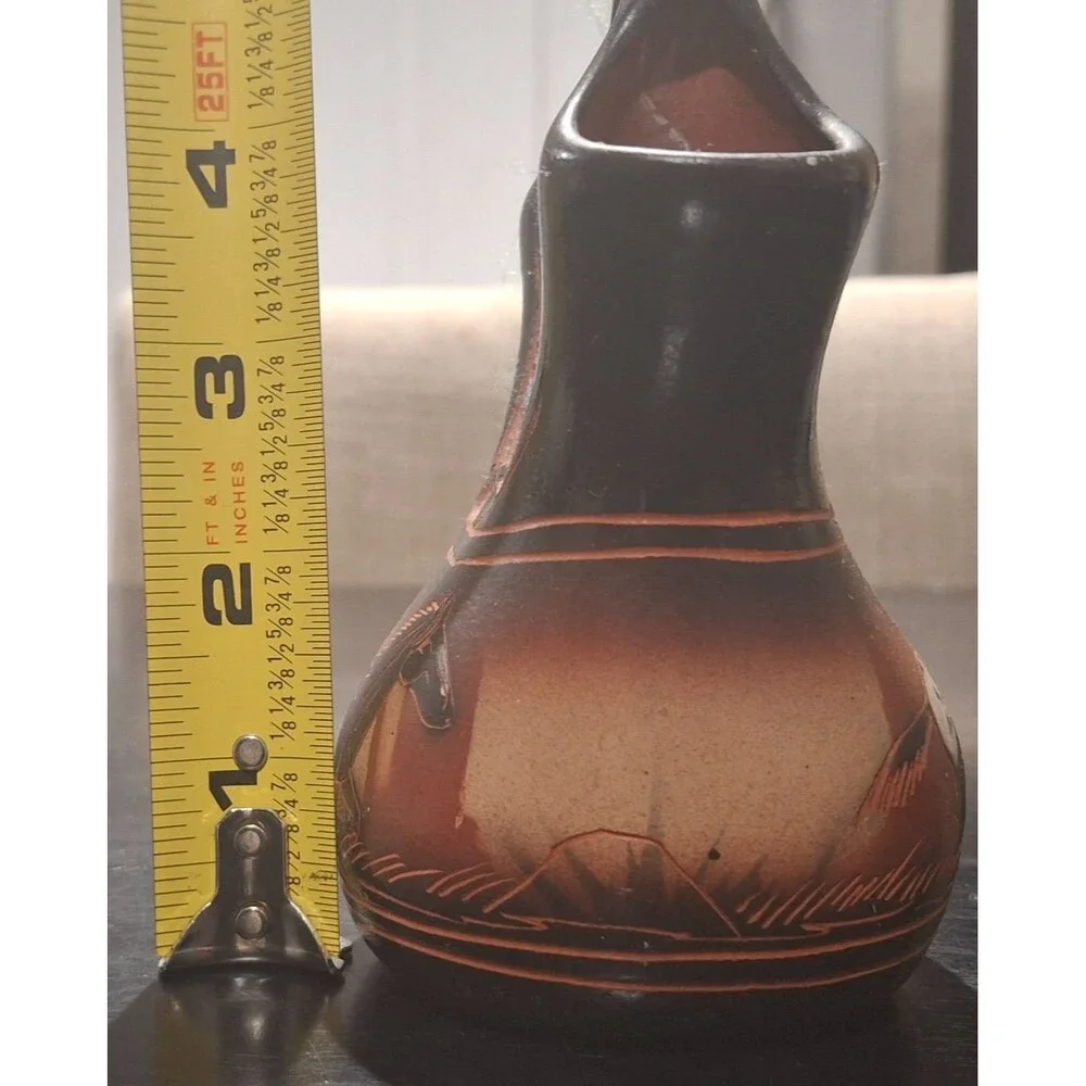 Navajo Little Dine Horse 2006 Hand Etched Pottery Wedding Vase Signed